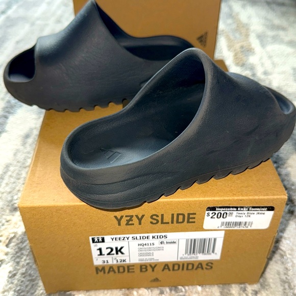 adidas Yeezy Slide